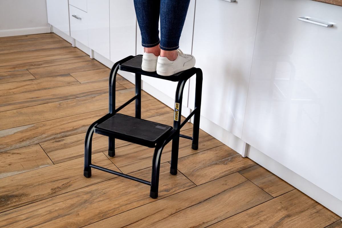 Solid steel frame construction of the step stool